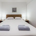 Sea Shell Apartment *